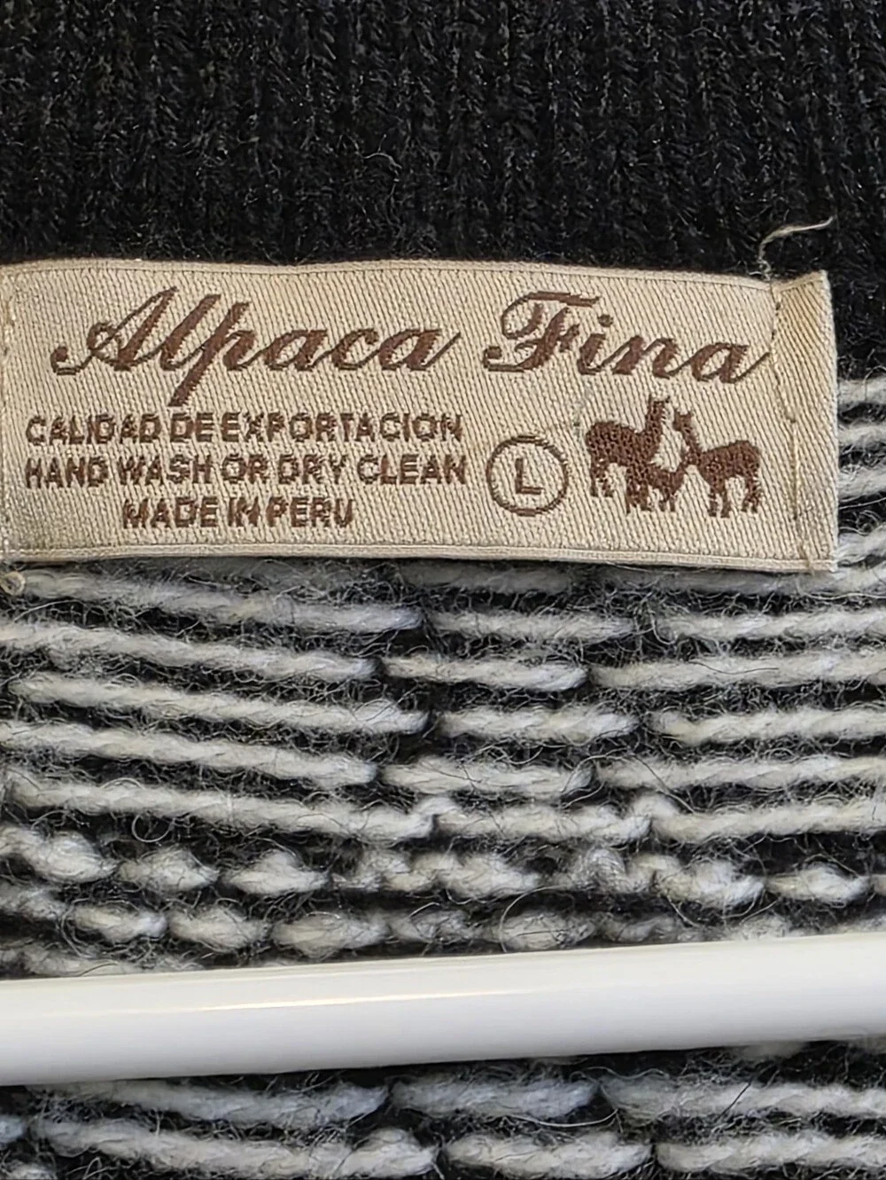 Alpaca Fina Black & White Plaid Handmade Soft Sweater Vest Buttons & Pockets L